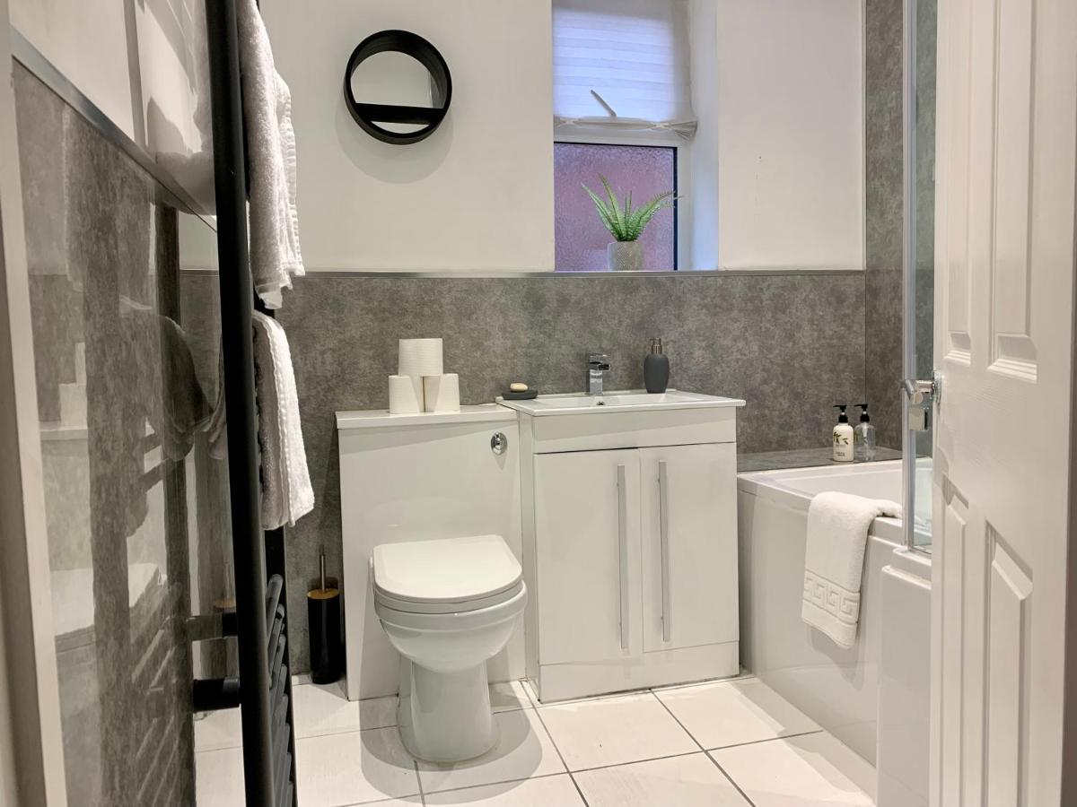Stamer House By Yourstays, Stylish Quirky House, With 4 Double Bedrooms, Book Now! Stoke-on-Trent Kültér fotó