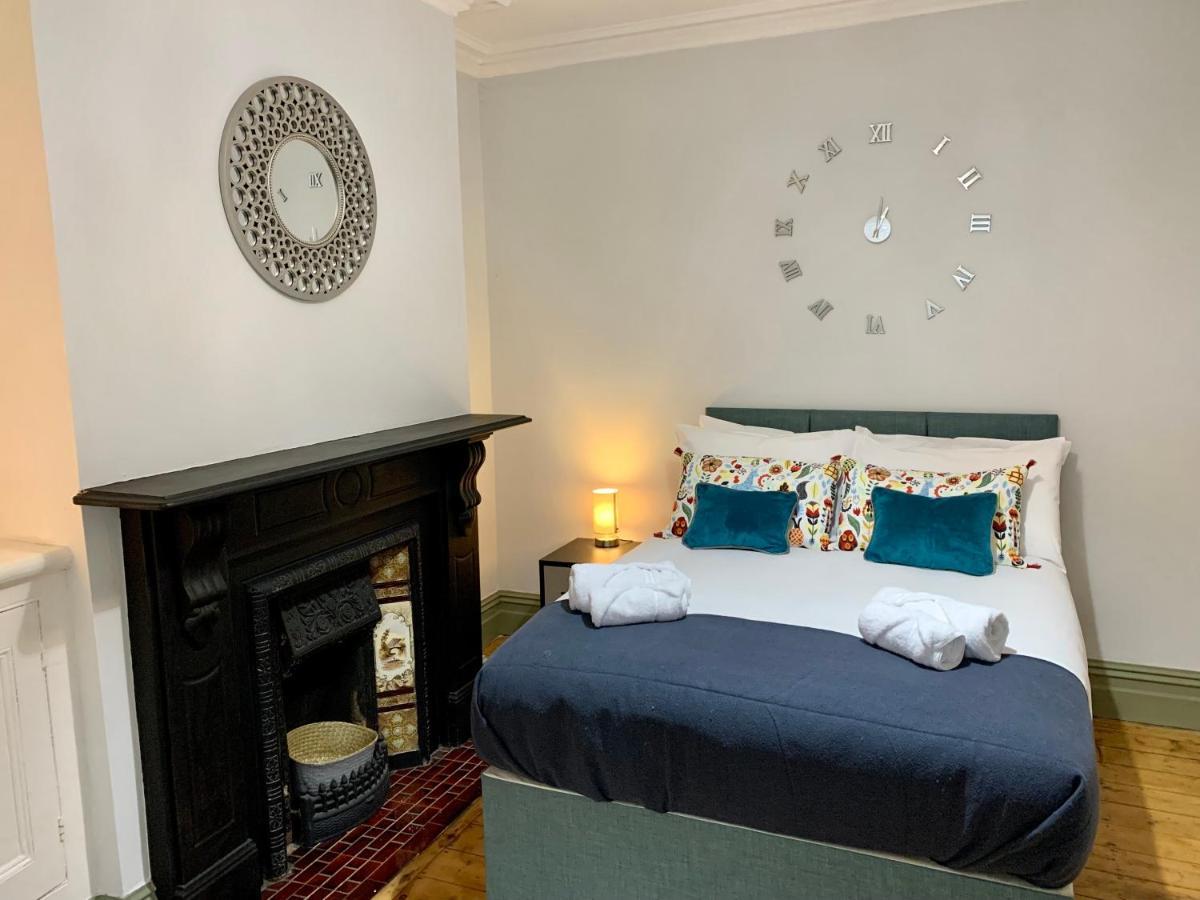 Stamer House By Yourstays, Stylish Quirky House, With 4 Double Bedrooms, Book Now! Stoke-on-Trent Kültér fotó