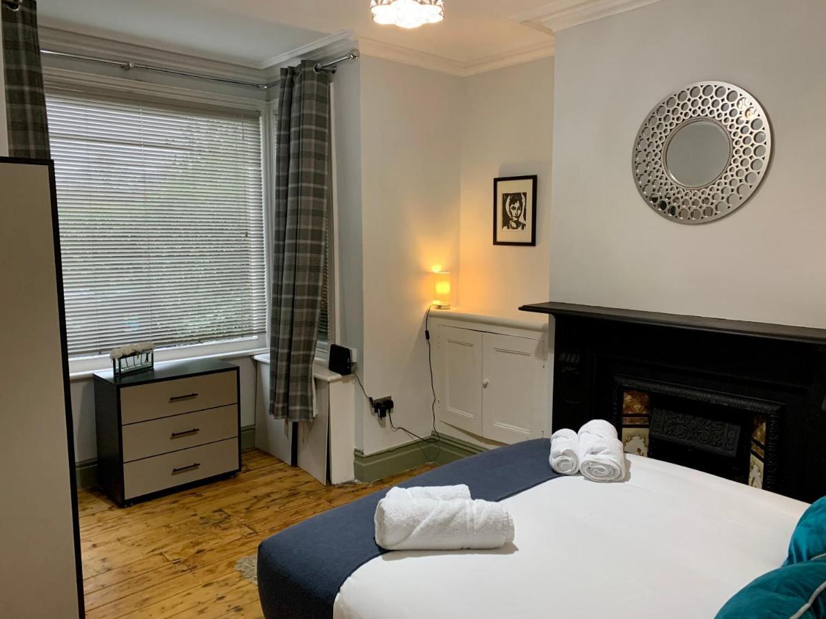 Stamer House By Yourstays, Stylish Quirky House, With 4 Double Bedrooms, Book Now! Stoke-on-Trent Kültér fotó