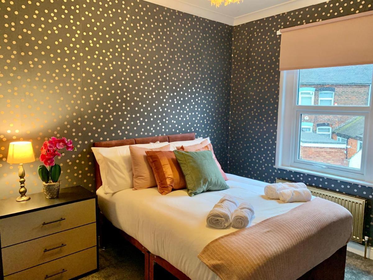 Stamer House By Yourstays, Stylish Quirky House, With 4 Double Bedrooms, Book Now! Stoke-on-Trent Kültér fotó